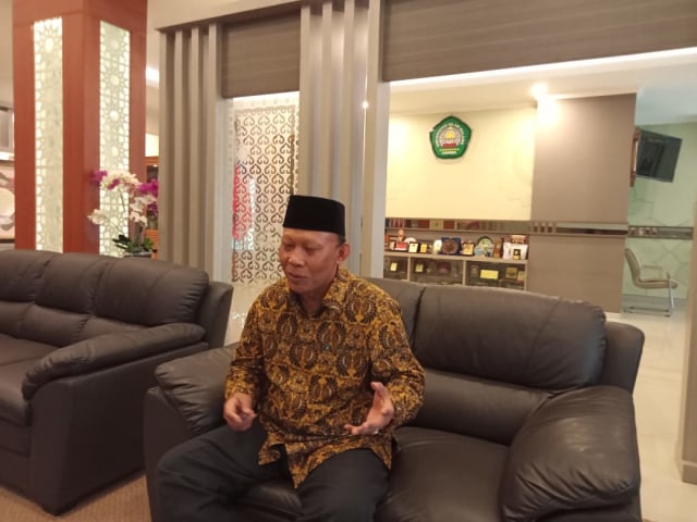 Maskuri saat ditemui di ruang kerjanya, beberapa waktu lalu. foto; feni yusnia