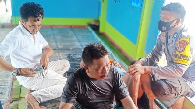 Korban rombongan pasangan calon Bupati dan Wakil Bupati Banggai Laut yang ditemukan selamat. Foto: Istimewa