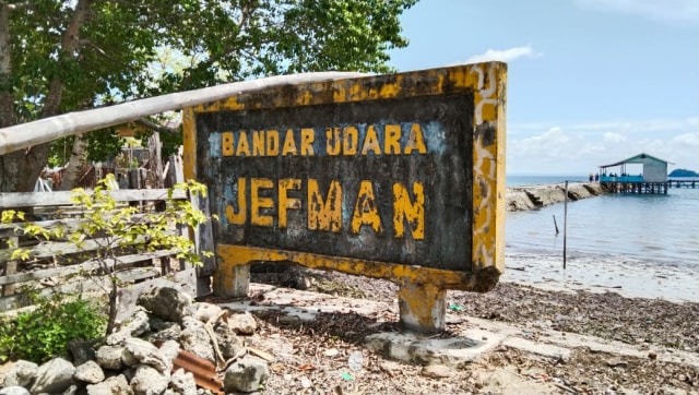 Sisa kejayaan dari Bandara Jefman, foto : Yanti