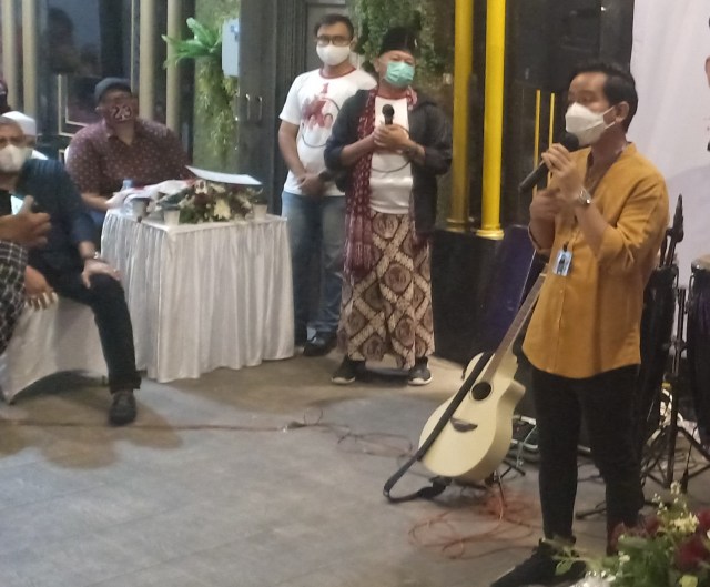 Gibran dan Habib HM Bangkitkan Solo dari Pandemi dengan Prokes Berbagi (548393)