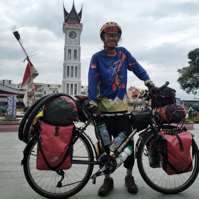 Cerita Maahir Jelajah Indonesia Pakai Sepeda: Sudah Keliling ke-33 Provinsi (664791)