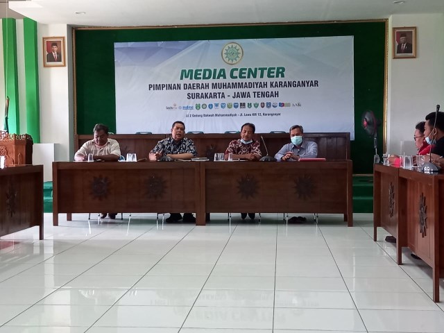 Tim LBH RS PKU Muhammadiyah Karanganyar, Riduan Sihombing mengungkapkan gugatan yang dilayangkan tersebut tidak dapat diterima karena tidak memenuhi syarat formil