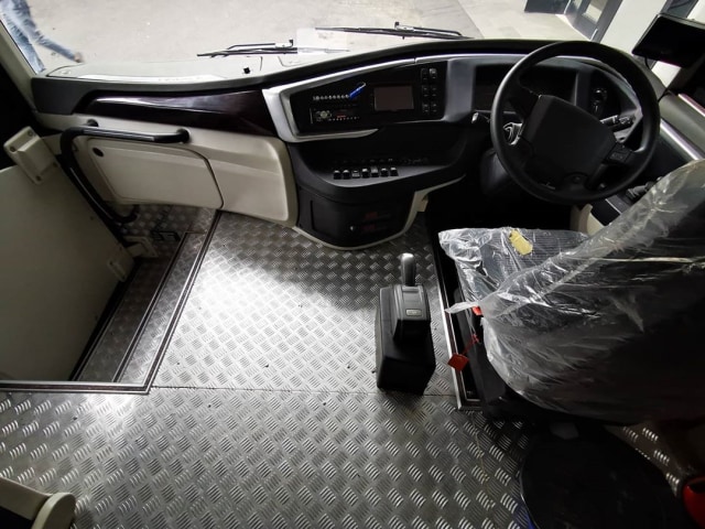 Intip Kemewahan Bus Double Decker Laju Prima, Punya Sunroof! (256)