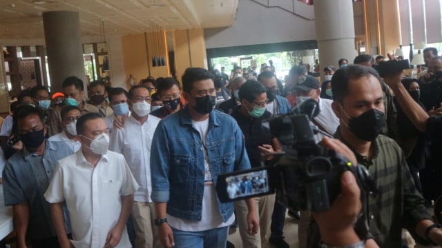 Debat Perdana Pilwalkot Medan, Bobby Ditemani Kahiyang dan Diantar Sandiaga Uno (243792)