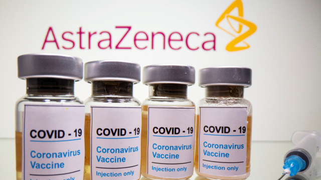 Ilustrasi vaksin AstraZeneca.
 Foto: Dado Ruvic/REUTERS