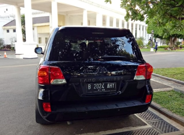 Mobil dengan pelat nomor cantik. Foto: Fachrian Saleh/kumparan