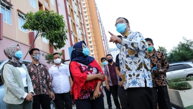 Gubernur DKI Jakarta Anies Baswedan meninjau Rusunami Bandar Kemayoran dan bertemu penghuni. Foto: PPID DKI Jakarta