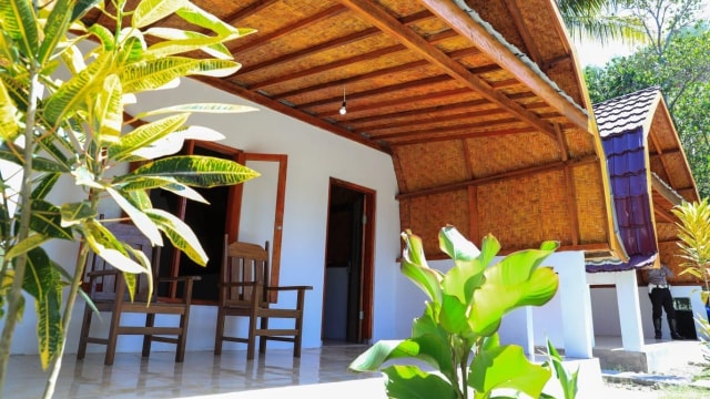 Mendes PDTT Tinjau Homestay di Lombok Tengah yang Dikelola dengan BUMDes (181030)