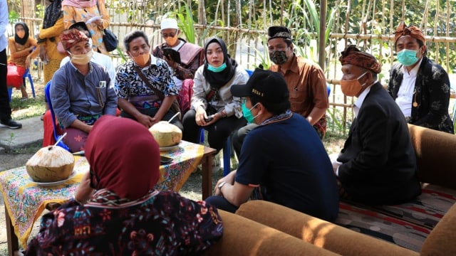Mendes PDTT Tinjau Homestay di Lombok Tengah yang Dikelola dengan BUMDes (181032)