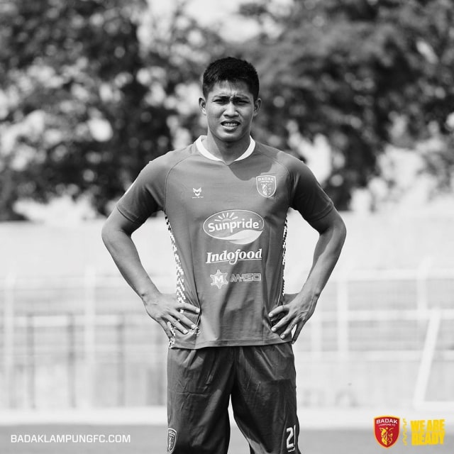 Penjaga gawang Badak Lampung FC Daryono meninggal dunia, Senin (9/11) | Foto : Instagram