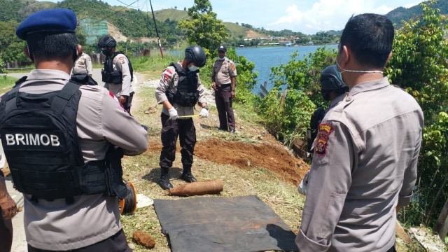 Bom Mortir Peninggalan PD II Ditemukan Dekat Danau Sentani Jayapura (64295)