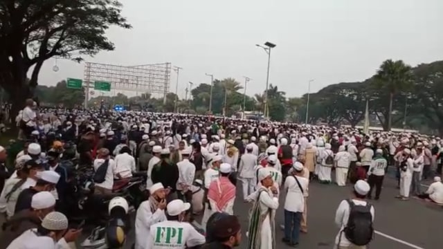 Gubernur Banten Jawab Ridwan Kamil soal Kerumunan Massa Rizieq di Bandara Soetta (193570)