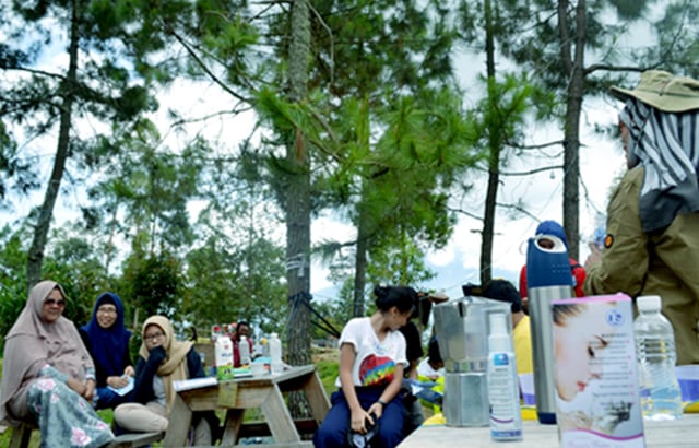 Bosan Ngopi di Cafe? Yuk, Coba Ngopi di Camp Area (20175)