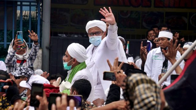 Habib Rizieq Syihab tiba di Petamburan, Jakarta, Selasa (10/11). Foto: Iqbal Firdaus/kumparan