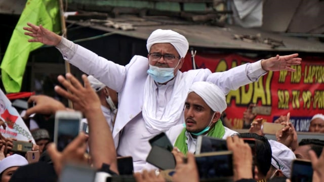 Habib Rizieq Syihab tiba di Petamburan, Jakarta, Selasa (10/11). Foto: Iqbal Firdaus/kumparan