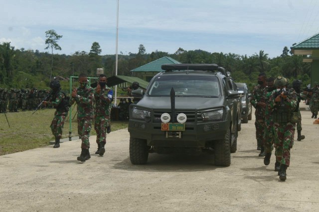 Susana latihan pengamanan VVIP di Manokwari