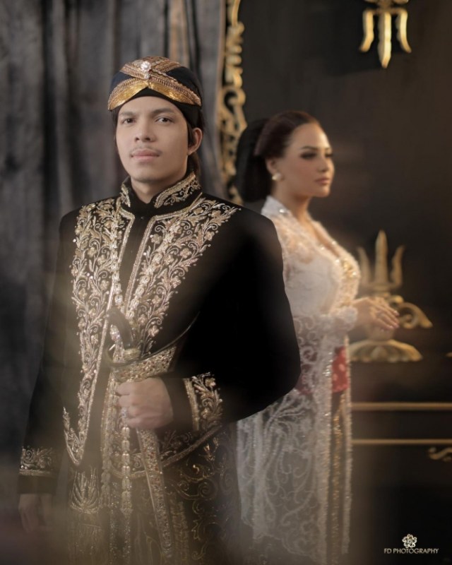 5 Gaya Photoshoot Seleb Pacaran Layaknya Prewedding, Bikin Netizen Baper (38293)