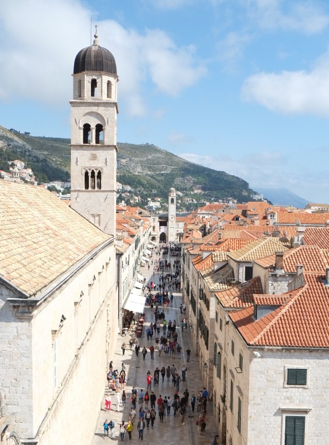 Jalan utama kota tua Dubrovnik. Foto: koleksi pribadi