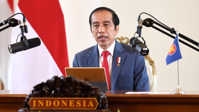 LIVE: Jokowi Disuntik Vaksin Sinovac (127239)