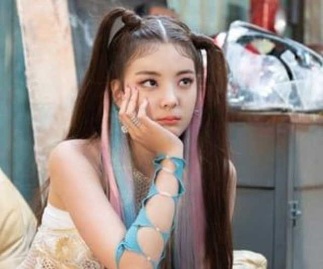 Lia Itzy Deretan Gaya Rambut Dari Segi Hingga Cepol Mana Yang Paling