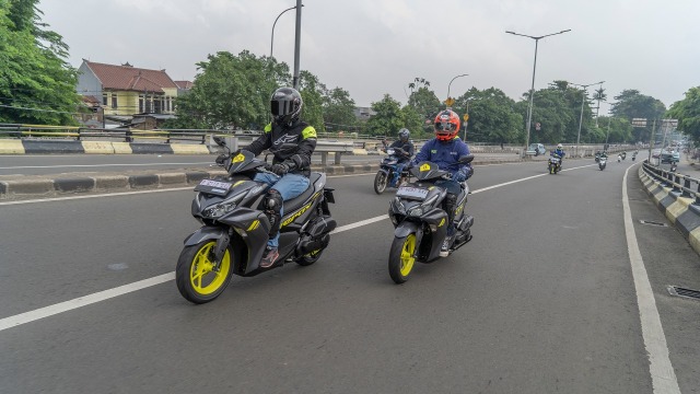 Catatan Kami Setelah Mencoba All New Yamaha Aerox di Jalan Raya dan Sirkuit (571236)