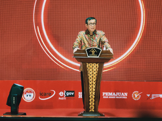 Menkumham Yasonna Laoly pada kegiatan implementasi revolusi digital pada Kanwil Kemenkumham Jawa Tengah di Semarang. (Foto: Kemenkumham)