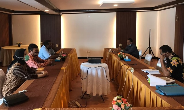 Staf Khusus Jokowi Kolaborasi Pusat Studi di Tanah Papua (8685)
