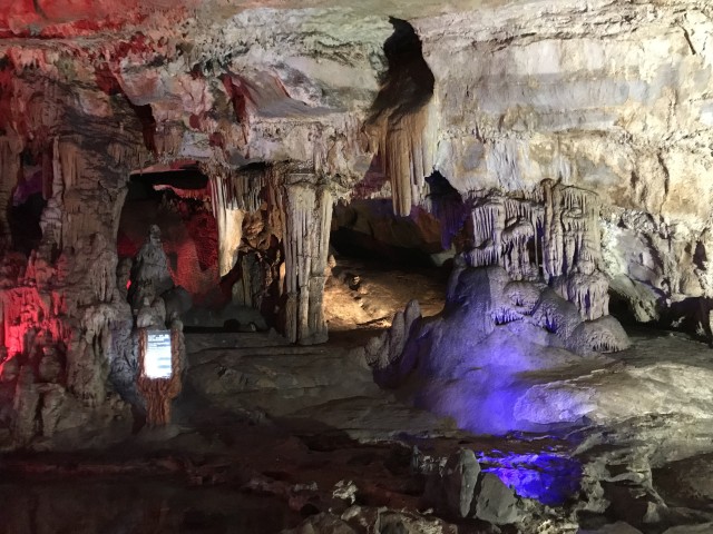 Keindahan Karst Raksaka di Gua Shihua yang Menakjubkan (301287)