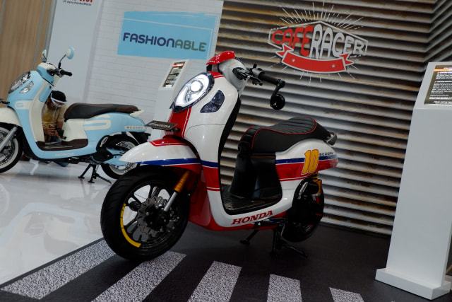 Modifikasi all new Honda Scoopy bergaya racing look garapan Katros Garage. Foto: Aditya Pratama Niagara/kumparan