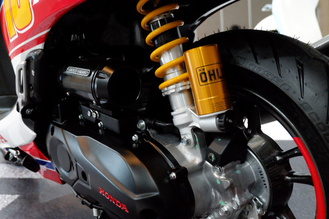 Modifikasi all new Honda Scoopy bergaya racing look garapan Katros Garage pakai shockbreaker Ohlins. Foto: Aditya Pratama Niagara/kumparan