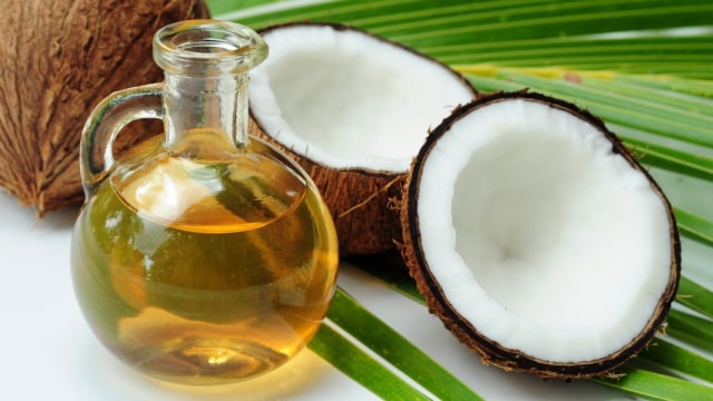Minyak Kelapa (Coconut Oil) untuk MPASI Bayi Foto: Shutterstock