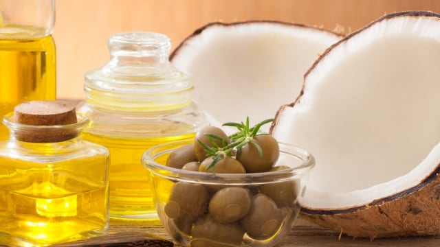 Olive Oil vs Coconut Oil untuk MPASI bayi Foto: Shutterstock