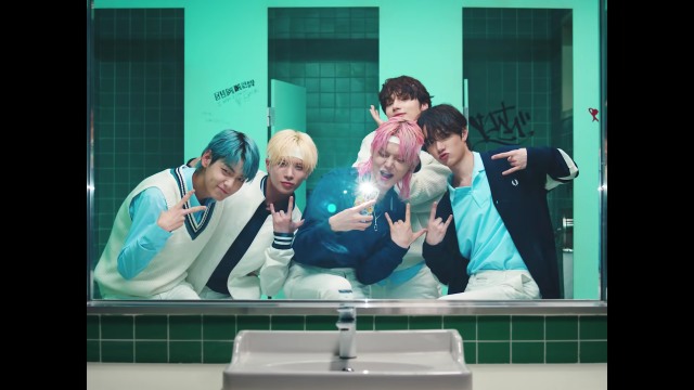 Yeonjun TXT dan Keempat Member Lainnya Pamer Kharisma dalam MV Terbaru Mereka (329689)