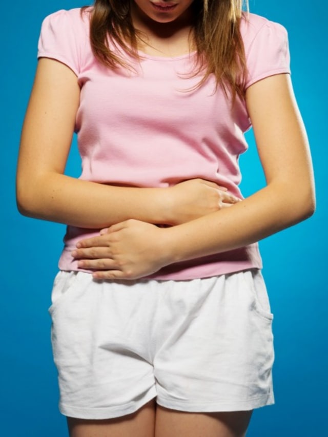 Ilustrasi anak perempuan menstruasi pertama Foto: Shutterstock