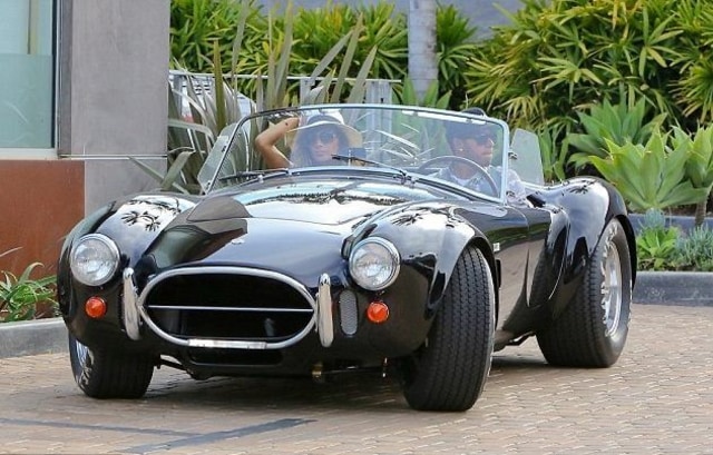 Intip Koleksi Mobil Lewis Hamilton Juara Dunia Formula 1 Tujuh Kali (274536)