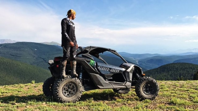 Intip Koleksi Mobil Lewis Hamilton Juara Dunia Formula 1 Tujuh Kali (274546)
