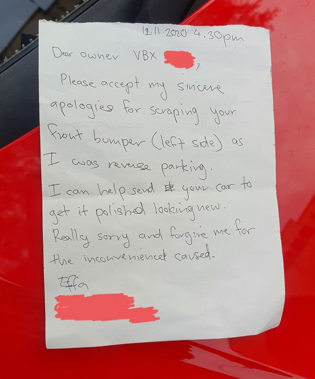 Viral wanita bernama Effa asal Malaysia tulis surat usai menyenggol mobil orang di tempat parkir. (Foto: Facebook/Cheoung Chunxuan)