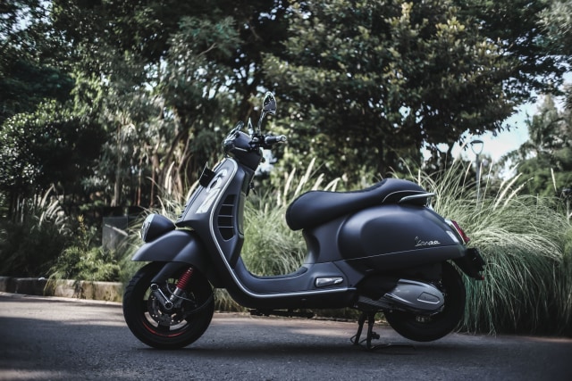 Foto: Tampilan Baru Vespa GTV Sei Giorni II Edition (37779)