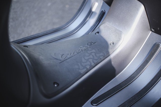 Foto: Tampilan Baru Vespa GTV Sei Giorni II Edition (37789)