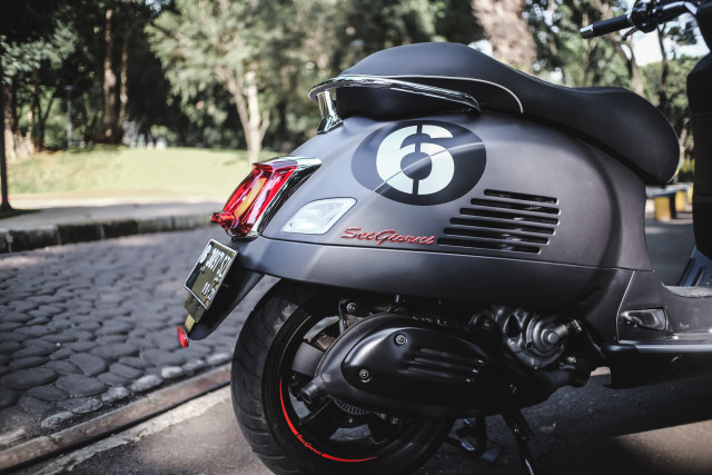 Foto: Tampilan Baru Vespa GTV Sei Giorni II Edition (37788)