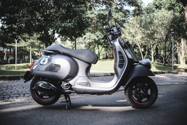 Foto: Tampilan Baru Vespa GTV Sei Giorni II Edition (37780)