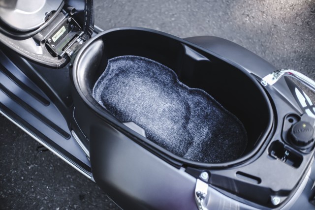 Foto: Tampilan Baru Vespa GTV Sei Giorni II Edition (37784)