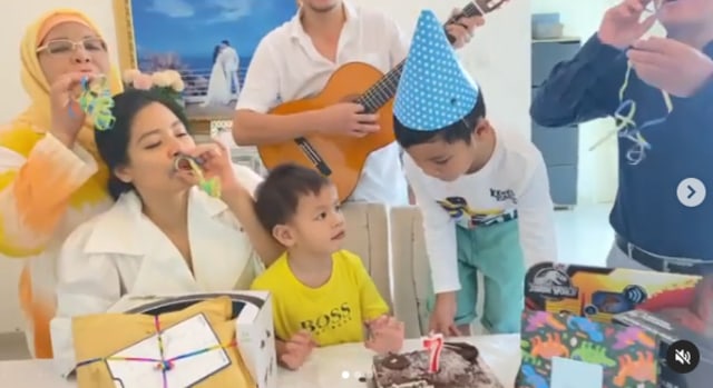 7 Potret Perayaan Ulang Tahun Juna, Putra Titi Kamal dan Christian Sugiono (108578)