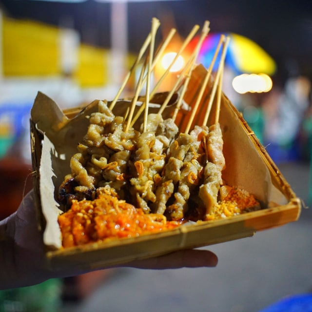 Sate Taichan, salah satu menu yang ada di Kuliner Malam Persit, Kamis (12/11) | Foto: Syahwa Roza Hariqo/Lampung Geh