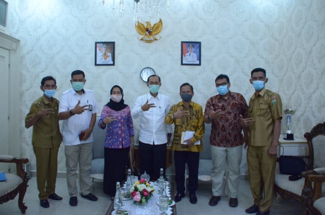 Audiensi DPD Partai Gelombang Rakyat Indonesia Kota Palembang di Rumah Dinas Walikota, Jalan Tasik Palembang, Selasa (17/11). (Foto. Istimewa) 