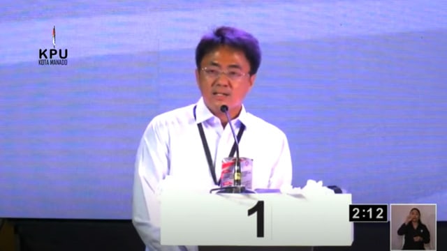 Calon Wali Kota Manado Andrei Angouw dalam Debat Kandidat Pilkada Manado. (foto: capture youtube)