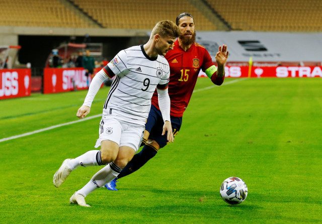 Pertandingan antara Spanyol vs Jerman di Estadio La Cartuja, Seville, Spanyol. Foto: Marcelo Del Pozo/Reuters