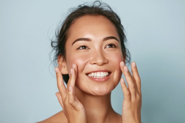 5 Manfaat Clay Mask untuk Kulit Wajah, Mengatasi Jerawat hingga Kulit Kering (665498)