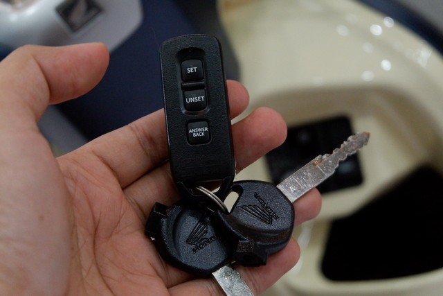 Model kunci dan alarm pada all new Honda Scoopy. Foto: Aditya Pratama Niagara/kumparan