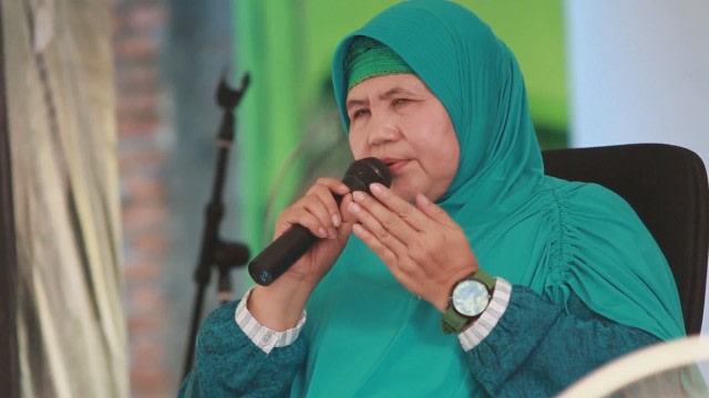 Mamah Dedeh saat berceramah. Foto: Youtube/ALBUM SYIAR